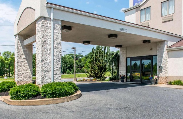 Sleep Inn & Suites of Lancaster County