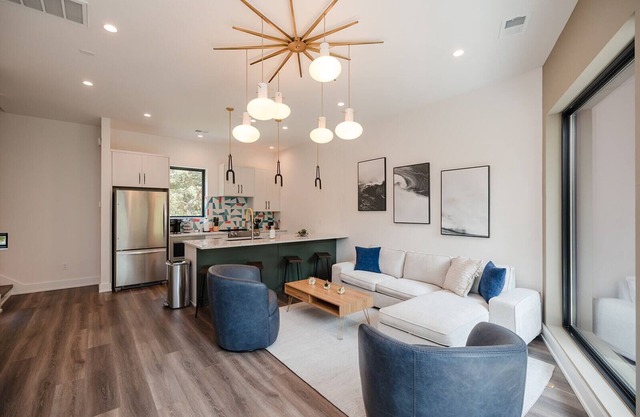 Sleeps 16! TWO Rooftops + TWO Brand New Adjoined Townhomes in Central Wilmington! Multi Unit