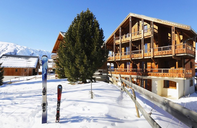 Sleeps 4! Mountain Adventure + FREE Shuttles