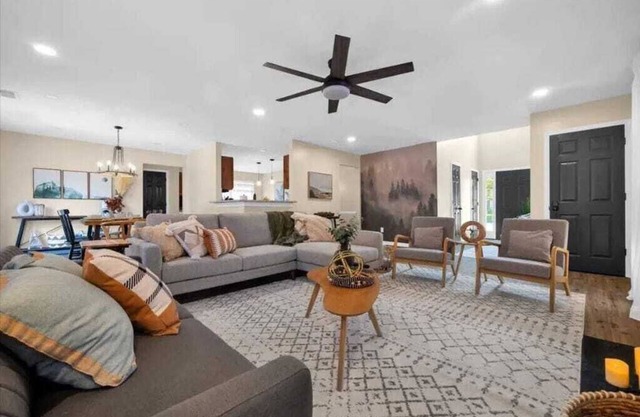 Sleeps 7, w BBQ, GameRm & Fire pit/Pet Friendly