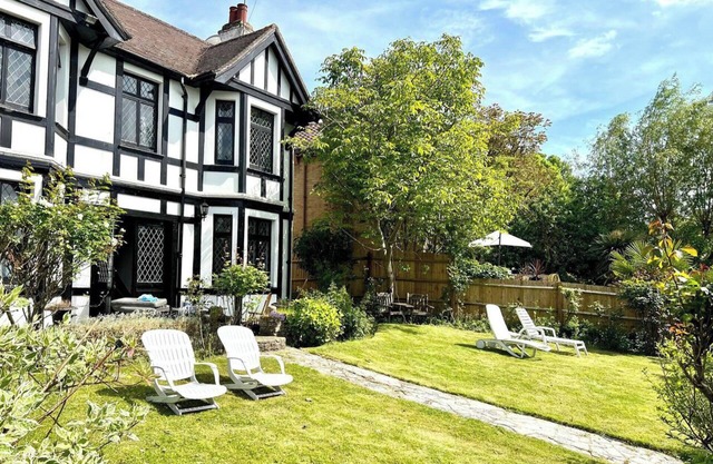 Sleeps 8 Thamefront Gem w/Petsok, Free Parking