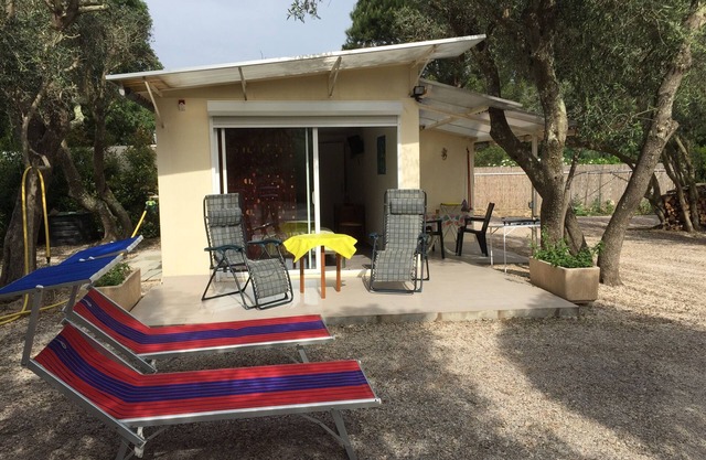 Small house in olive grove next to ARGELES SUR MER