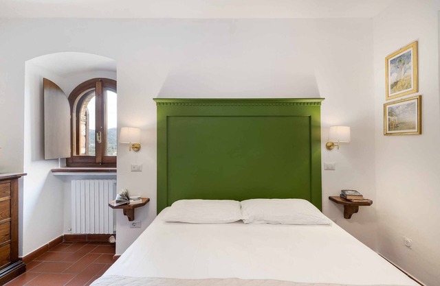 Smeraldo two-room apartment with valley view