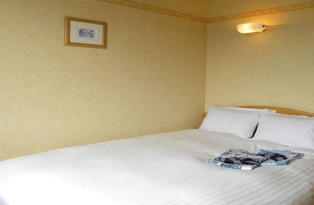 Smoking relaxing bed Semidouble room L/Yonezawa Yamagata