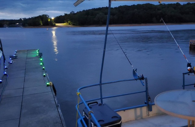 Smoky Mountain Lake Life. Family oriented with park. Disc golf on location.