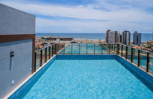 SMT - Building 750m From the Beach in Salvador