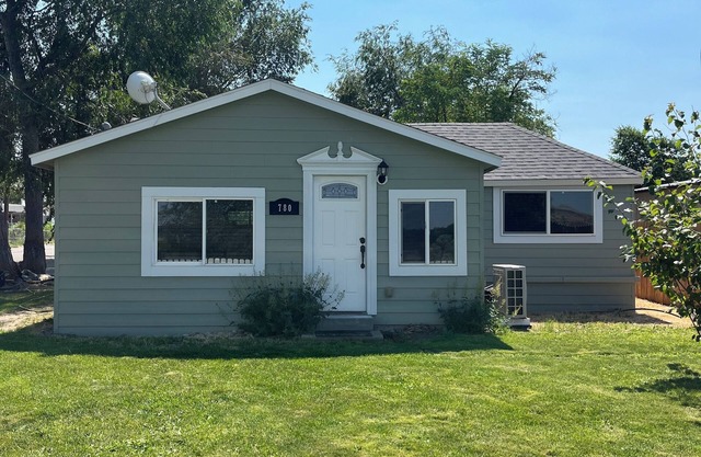 Snake River Cabin in Grand View