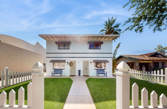 Snowbird-Friendly Condo with Patio Access, Central AC, Free WiFi - Dogs Welcome