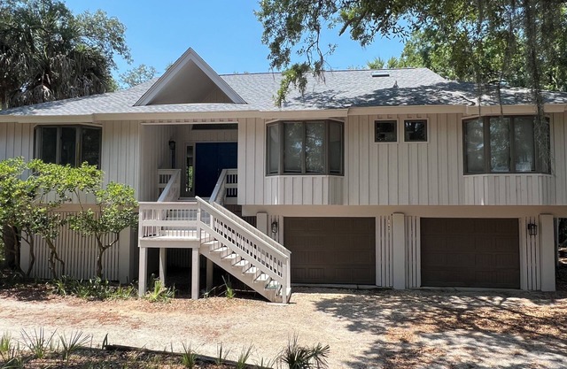 Snowbirds Special Rates! Golf cart and 2 amenity cards included.