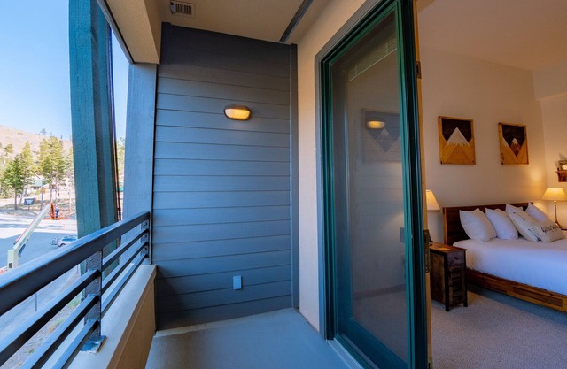 Snowcrest Suite 107 Ski in/Ski out