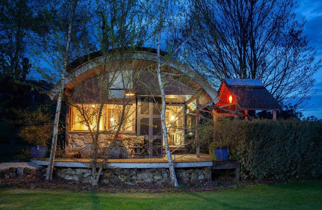 Snowgum romantic Spa Chalet…spoil yourselves it’s worth it at Dreamers…