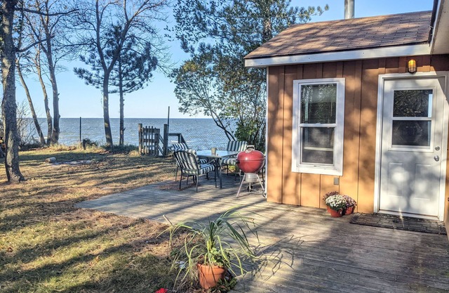 Snug Harbor Inn - Sunset Cottage