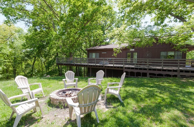 Solace by Hocking Hills 6BD/3.5BA cabin