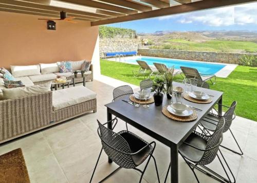 Solara by VillaGranCanaria