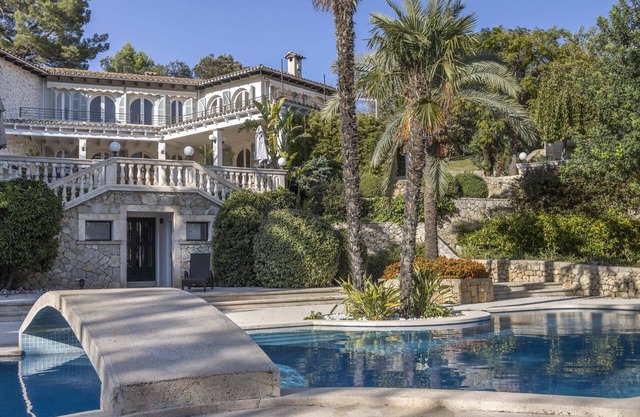 Son Dur-hi - Fantastic 6 bed estate with private gym,in the heart of the island