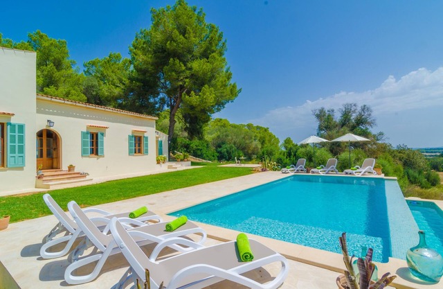 SON MORA - Villa with private pool in Porreres. Free WiFi