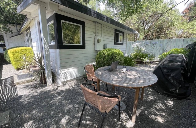 Sonoma's Best Cottage 3