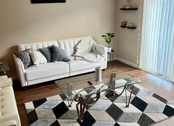 Soothing Lovely 2 bedroom Home