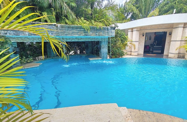 Sosua 21 to 23 BR Hollywood Style Mansions +Bonus