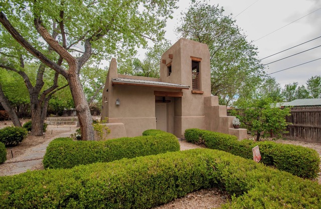 South Foxfire Casita @ SantuaRio Grande-Quintessential New Mexico Casita+Firepit