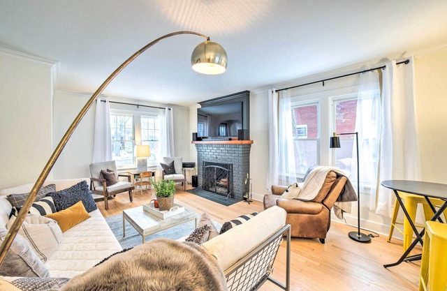 South Bend Home < 1 Mi to Notre Dame!