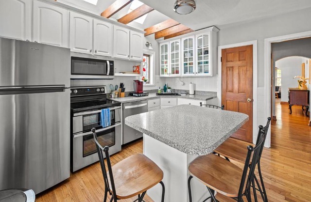 South City Pool & Hot Tub 5 Bed