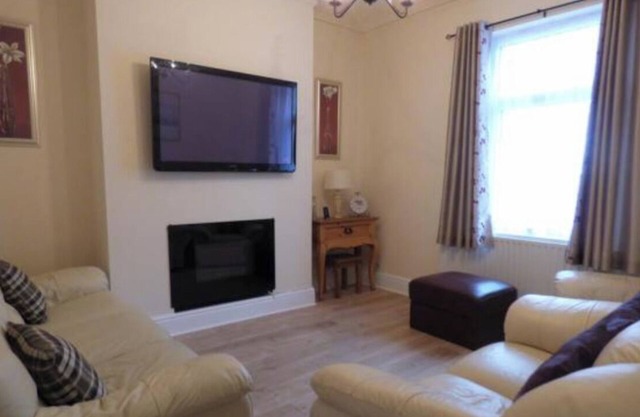 SOUTH LAKES TOWN HOUSE