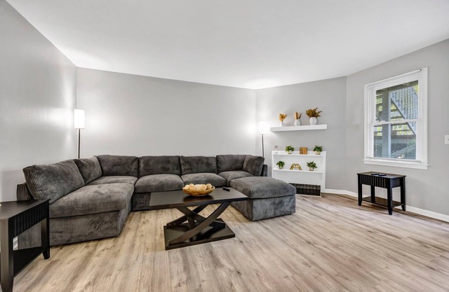 Southern Comfort: 2BD/2BA near Downtown Columbia