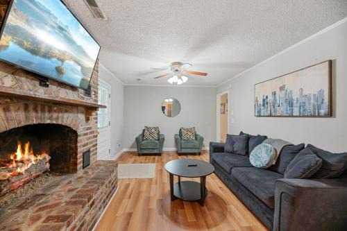 Southern Serenity Minutes From The Interstate