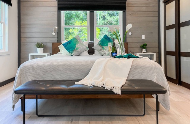 Southport Tree Escape * King Studio Near Downtown