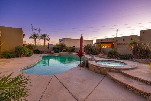 Southwest Oasis Pool Spa Pool Table Sleep20