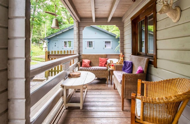 Spacious chalet with sauna and bubble bath