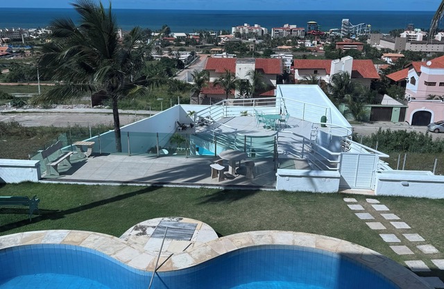 Spacious villa/ocean view with 8 bedrooms and AC, WiFi in lovely Porto das Dunas