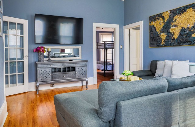 Spacious 2 bedroom, 2 bathroom Victorian in Downtown Hampton with EV charging