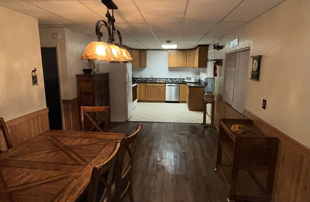 Spacious 2 Bedroom Apartment downtown Winifred,8 miles from the Missouri Breaks!