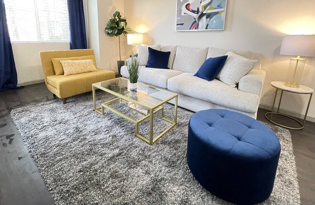 Spacious 2 bedroom on ground floor at Downtown Camarillo