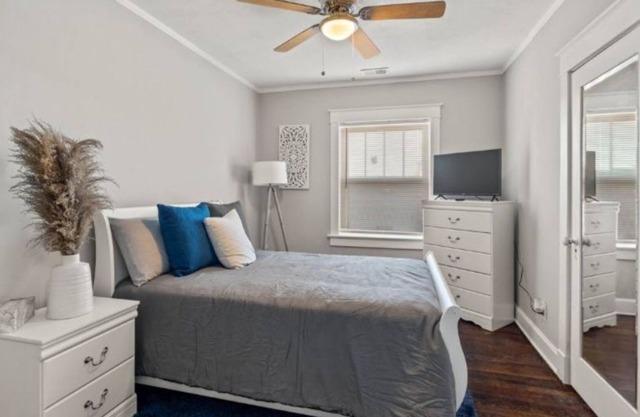 Spacious 2 Bedroom 10 minutes from downtown Kansas City