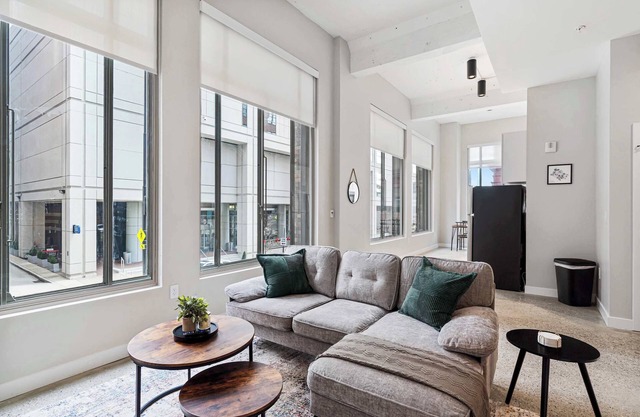 Spacious 2BR CozySuites OTR Downtown #13