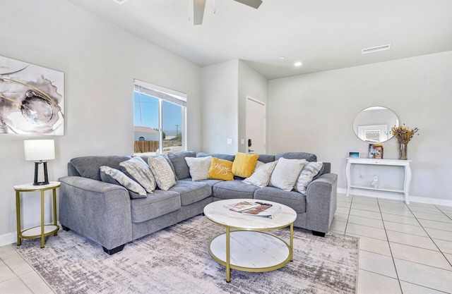 Spacious 3-bedroom vacation home 20 minutes from Agua Caliente Casino