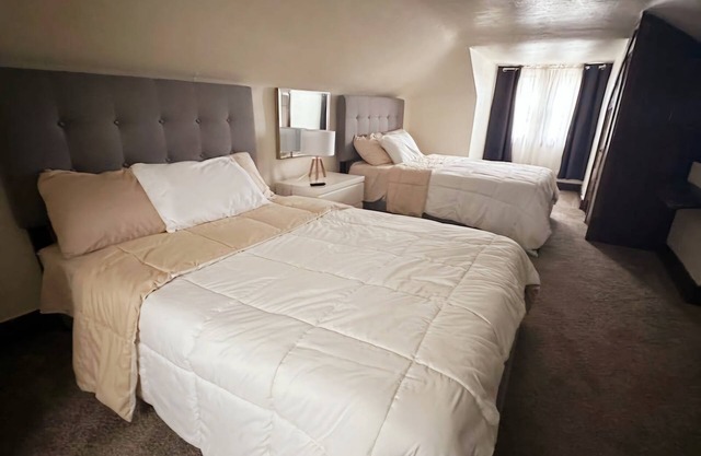 Spacious 3 beds near Pittsburgh!