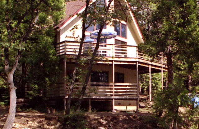 Spacious 3-Level, 2 BR Plus Loft Mountain Home