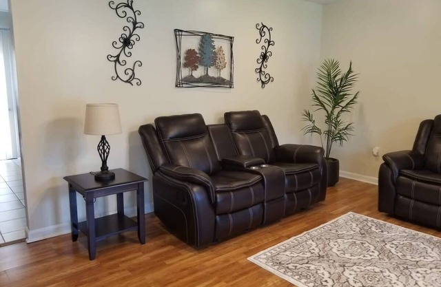 Spacious 3BR 2BA, 11 Min to Cummins Falls Park