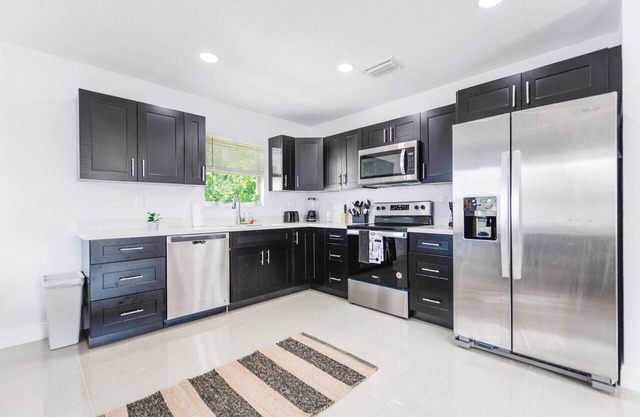 Spacious 3BR Duplex in Miami with Free Parking