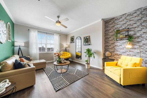 Spacious 3br2ba W Pool Gym Near Airport #4