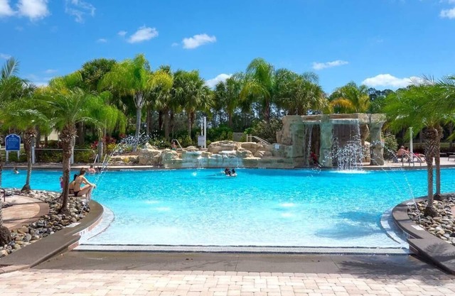 Spacious 4 bed 3 bath Townhome with pool 5 STARS! Paradise Palms Gated Resort