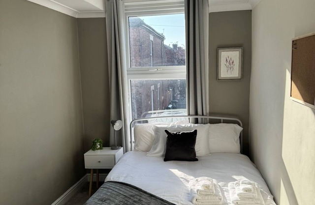 Spacious 4 Bed Home En-suite