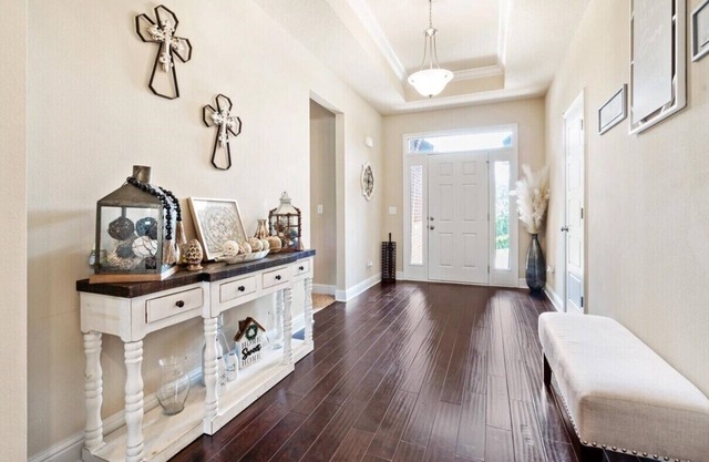 Spacious 4 bedroom 3 Full Bath, including a private office.nFree WIFI Included.