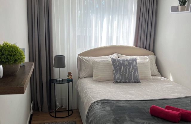 Spacious 4-bedroom apartment in London with WiFi