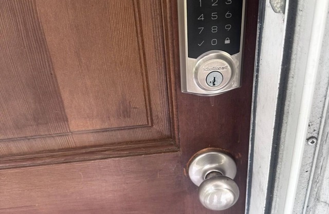 Spacious 4-bedroom apartment with WiFi, AC in charming Conway