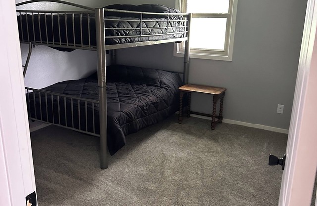 Spacious 4-bedroom house in beautiful Box Elder with AC